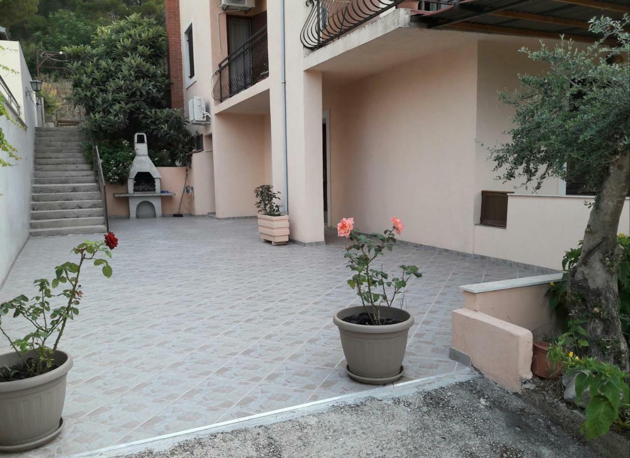 Apartments Antonio Stari Grad  Exterior foto
